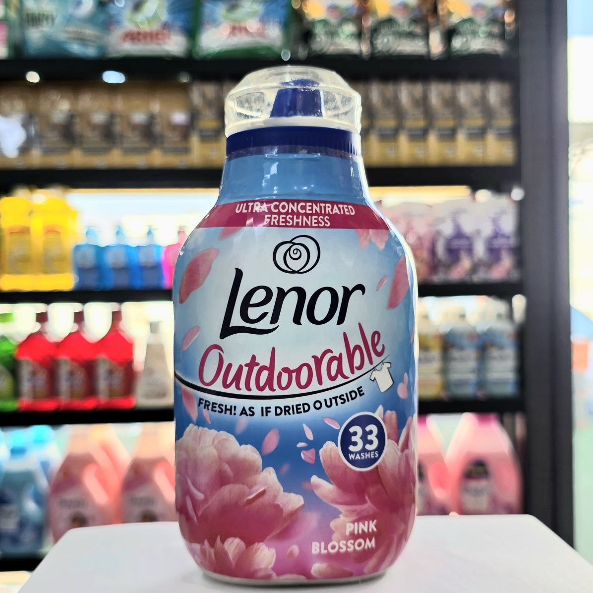 نرم‌کننده لباس Lenor Outdoorable مدل Pink Blossom حجم ۴۶۲ میلی‌لیتر